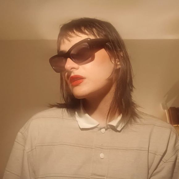 Meet your Posher, Rabia - Picture 1 of 1